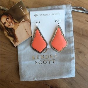 Kendra Scott Coral Alexandra